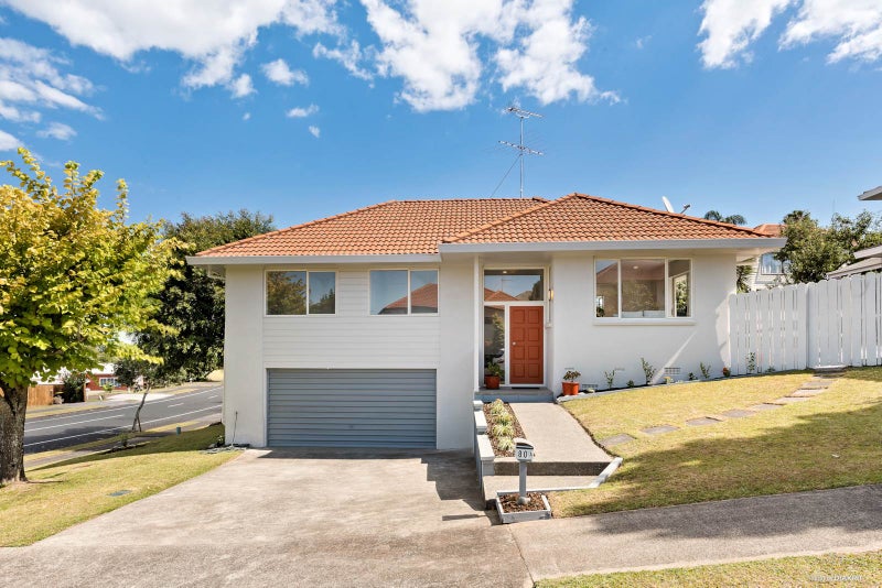 1/80 Gosford Drive, Botany Downs, Auckland - Carousel 1