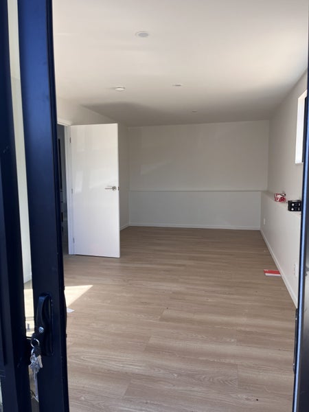 1 Loughanure Place, Massey, Auckland - Carousel 2