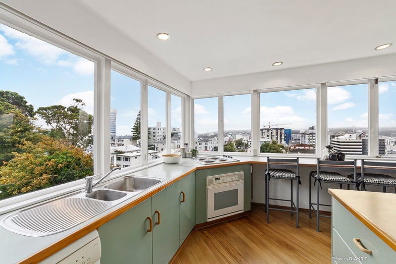 6/7 Maurice Terrace, Te Aro, Wellington - Carousel 1