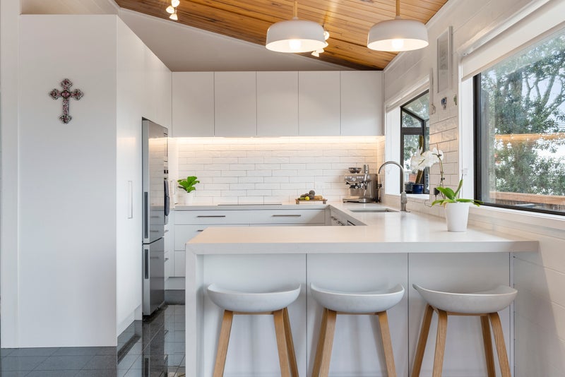 1/158 Cliff View Drive, Green Bay, Auckland - Carousel 2