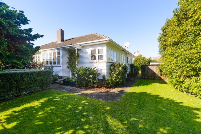 32 Parata Street, Hokowhitu, Palmerston North - Carousel 2