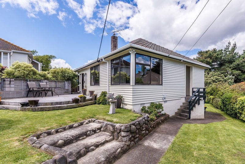 28 Jillett Street, Titahi Bay, Porirua - Carousel 1