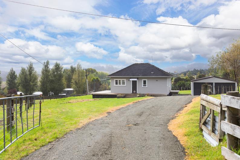 99E Settlement Road, Kaiwaka - Carousel 2