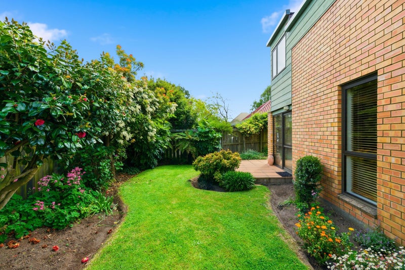 2/4 Gatonby Place, Avonhead, Christchurch - Carousel 1