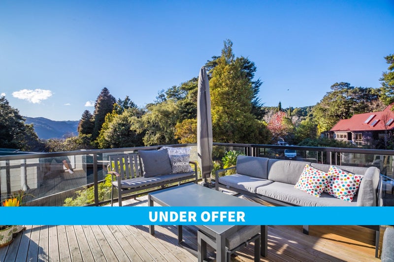 20 Freemans Way, Pinehaven, Upper Hutt - Carousel 1