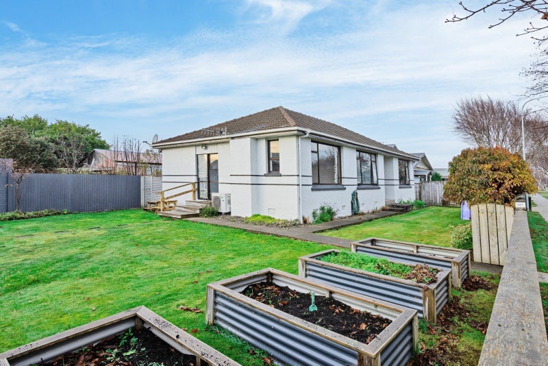 201 Lorn Street, Glengarry, Invercargill - Carousel 1
