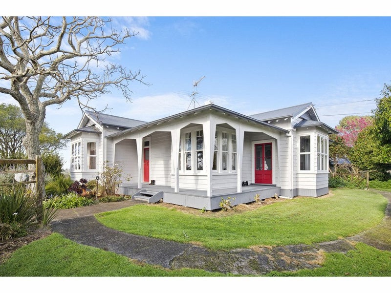1085 Awhitu Road, Pollok, Pollok - Carousel 1
