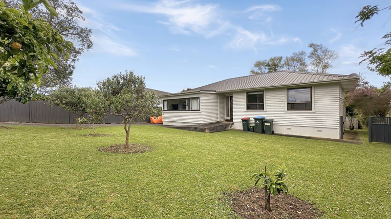 23 Sloane Street, Glen Innes, Auckland - Carousel 2
