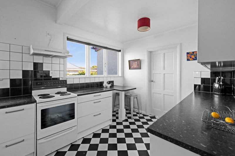 43 Douglas McLean Avenue, Marewa, Napier - Carousel 2