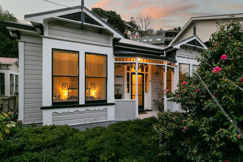 84 Glenmore Street, Northland, Wellington - Carousel 2