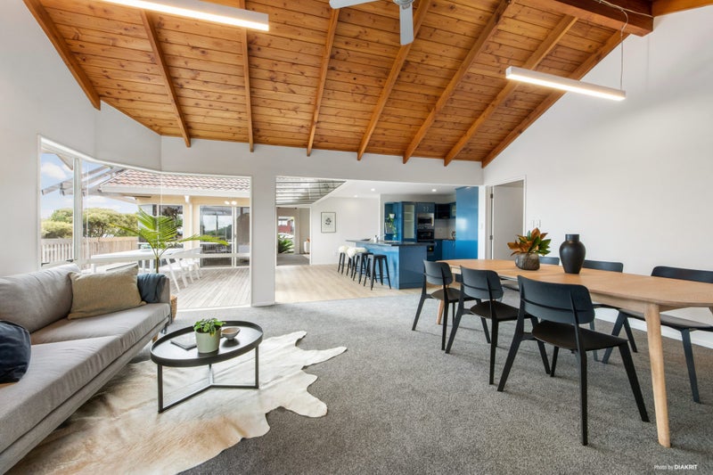 2 Matisse Drive, West Harbour, Auckland - Carousel 2