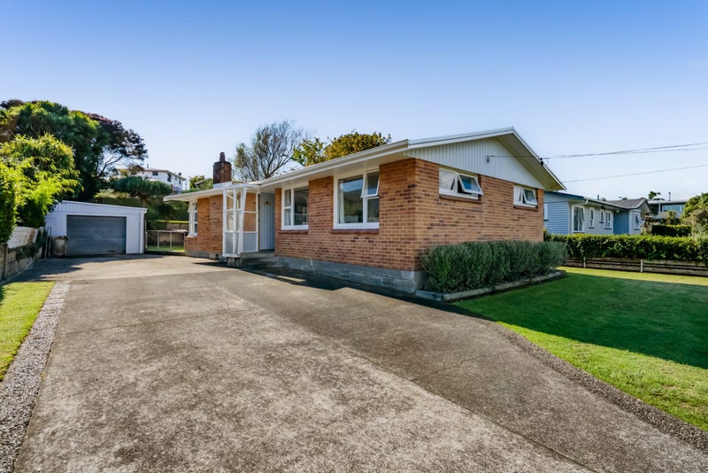 17 Hua Street, Bell Block, New Plymouth - Carousel 1