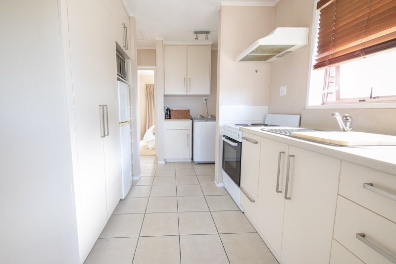 9 Gipps Place, Tamatea, Napier - Carousel 2