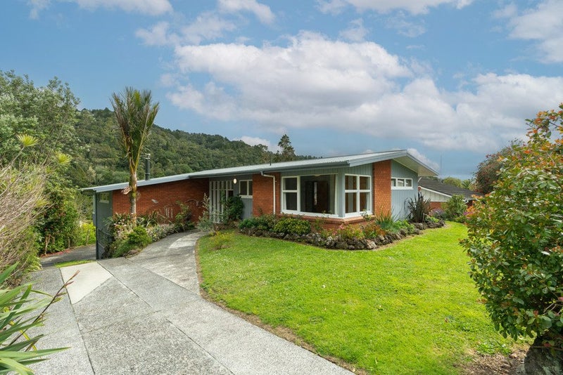 21 Paratai Crescent, Woodhill, Whangarei - Carousel 1