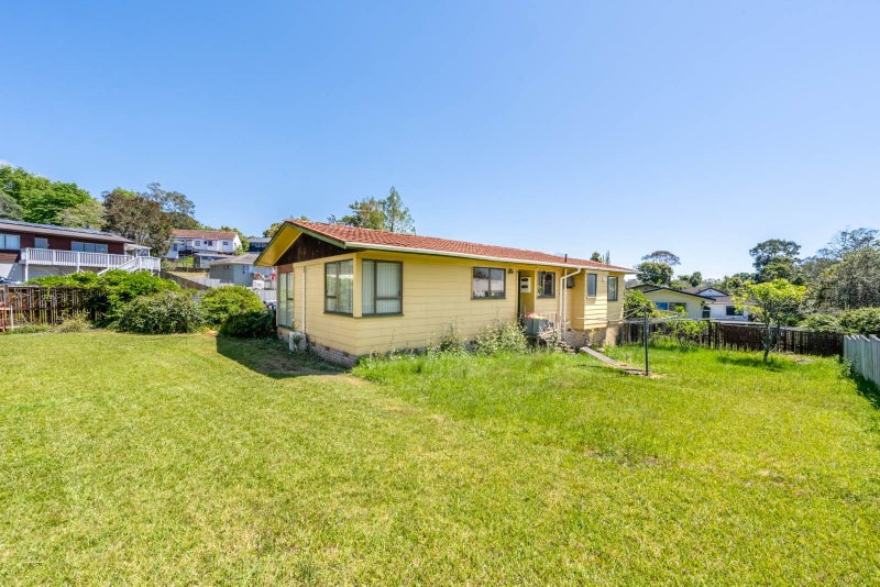 1 Talmar Place, Massey, Auckland - Carousel 2