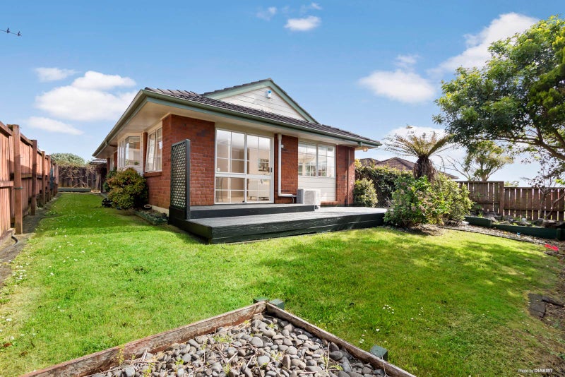 1/27 Crescent Hills Court, Northpark, Auckland - Carousel 2