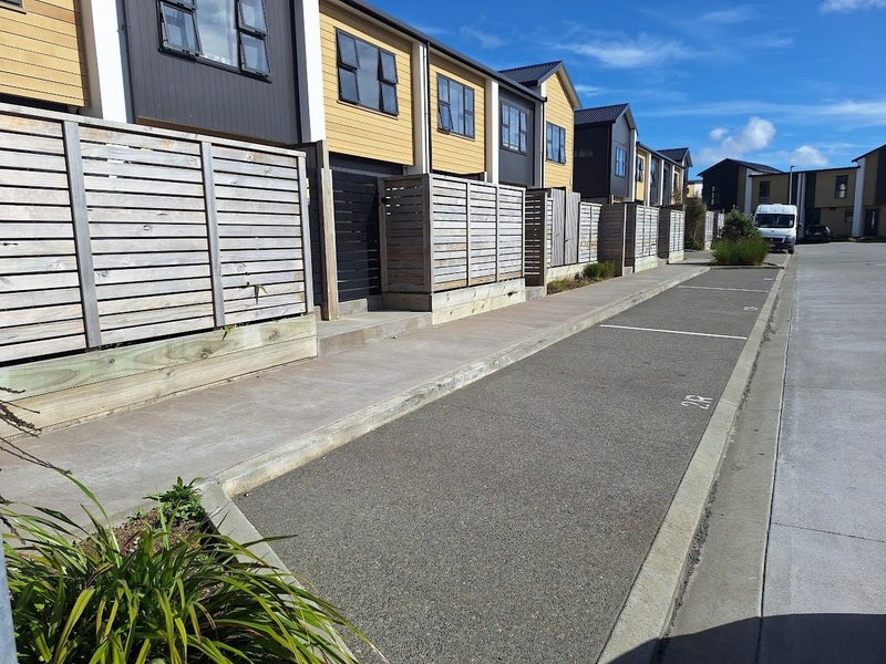 2 Te Ara o Ralph Olsen, Wainuiomata, Lower Hutt - Carousel 10