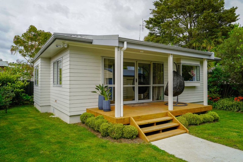 24 Hill Road, Hillpark, Auckland - Carousel 1