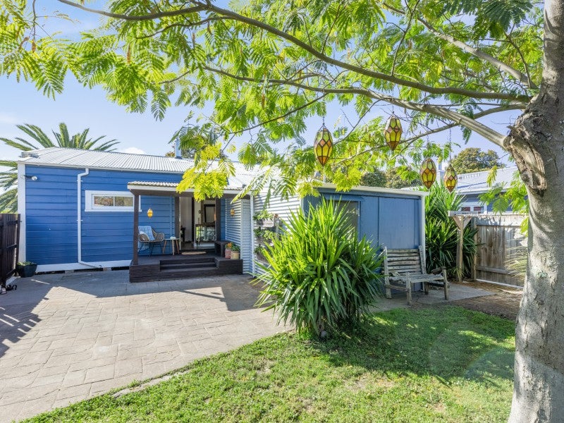 103 Barden Street, Mayfair, Hastings - Carousel 14