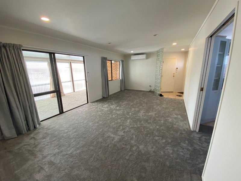 2/497 Blockhouse Bay Road, Blockhouse Bay, Auckland - Carousel 1