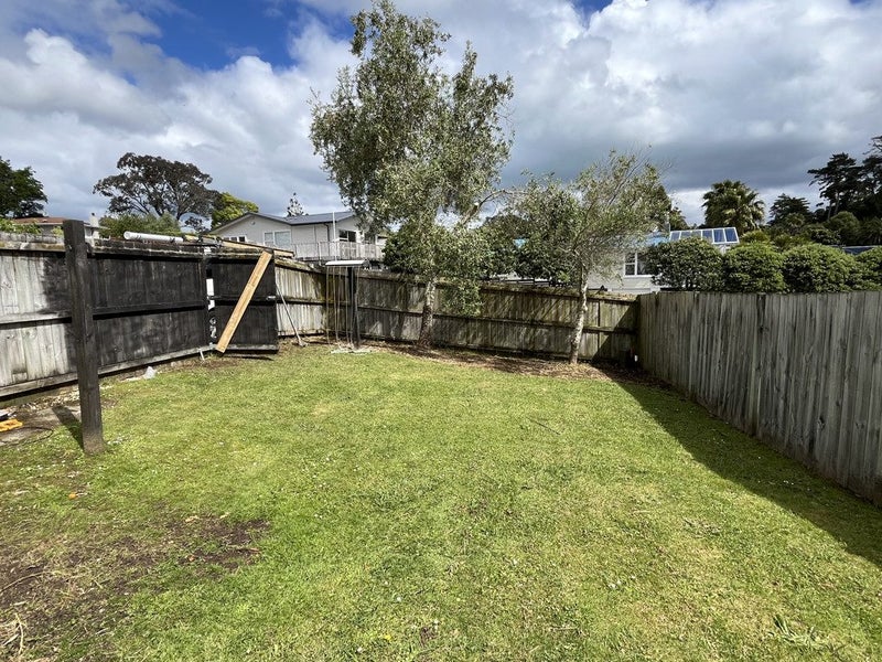 2/32 PARAGON AVE, Beach Haven, Auckland - Carousel 13