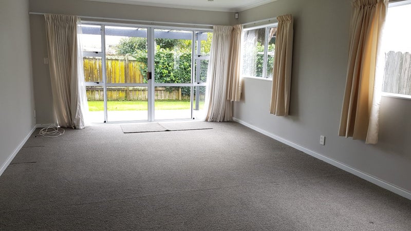 2/25 Oakley Avenue, Waterview, Auckland - Carousel 2