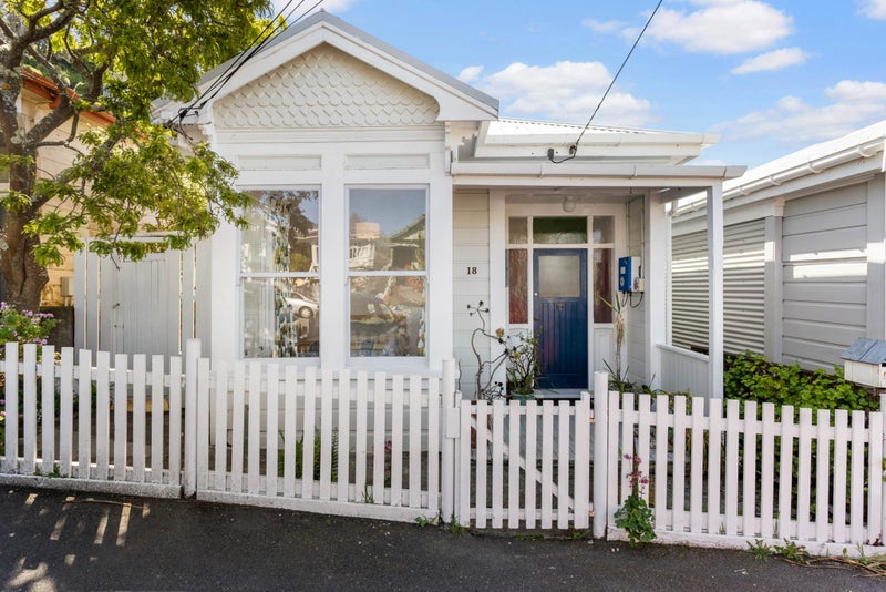 18 Todman Street, Brooklyn, Wellington - Carousel 1