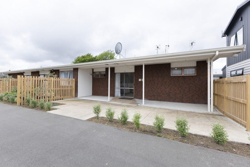 6 Fordyce Court, West End, Palmerston North - Carousel 1