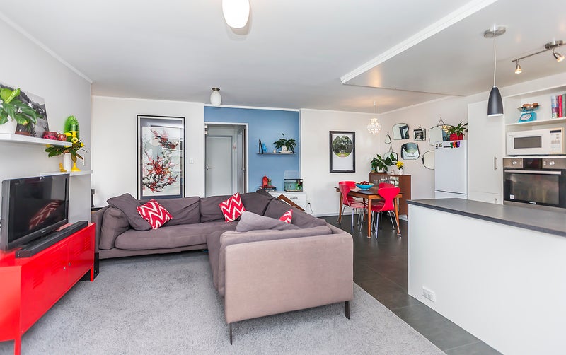 2/50 Brussels Street, Miramar, Wellington - Carousel 2