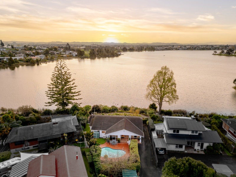 132A Pembroke Street, Hamilton Lake, Hamilton - Carousel 2