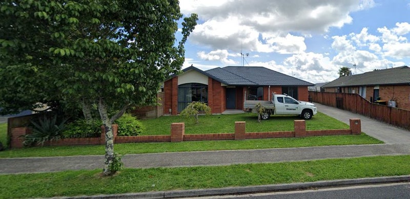 5 Aldona Place, Fairview Downs, Hamilton - Carousel 1