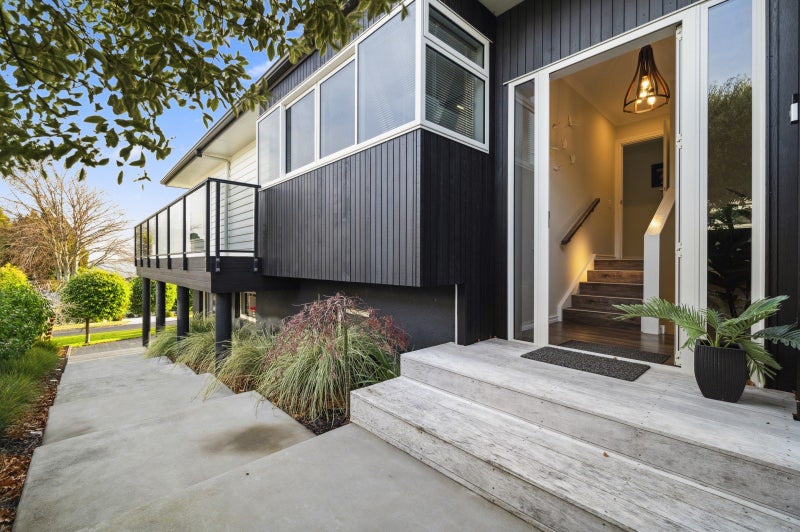 10 Crowther Terrace, Waipahihi, Taupo - Carousel 2