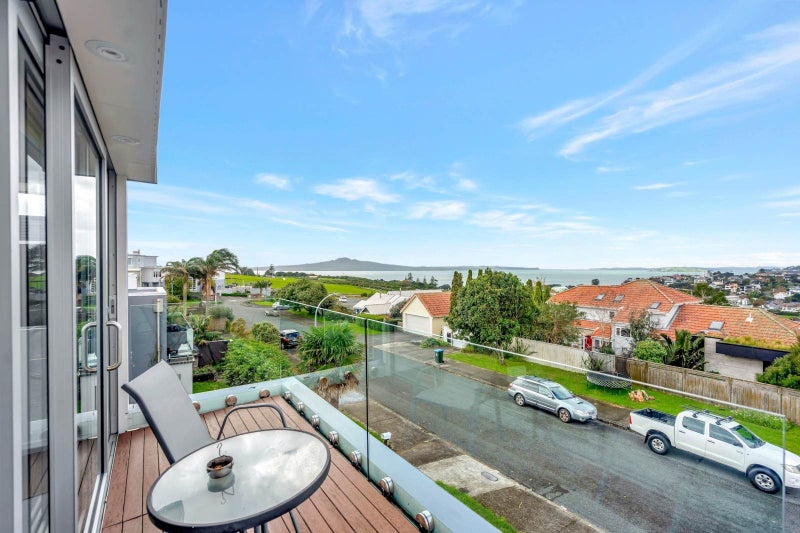 42 Te Arawa Street, Orakei, Auckland - Carousel 2