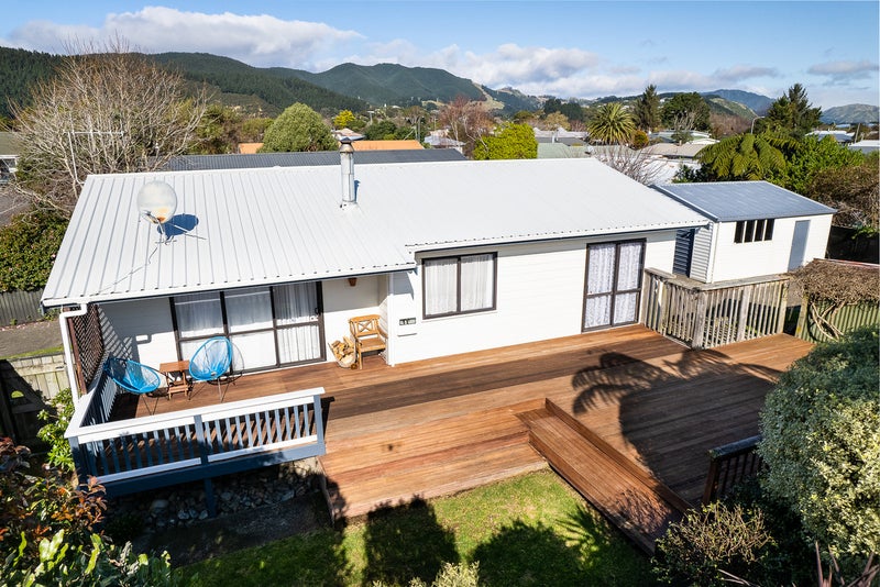 5 Spackman Crescent, Paraparaumu, Paraparaumu - Carousel 1