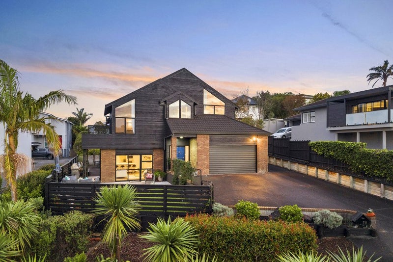 2/38 Penzance Road, Mairangi Bay, Auckland - Carousel 1