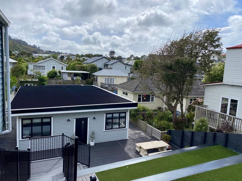 23 Aplin Terrace, Ngaio, Wellington - Carousel 1