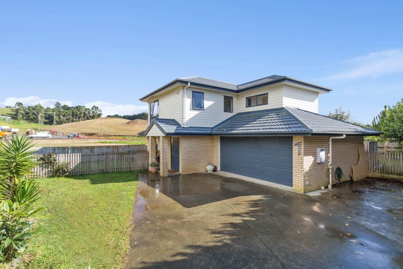 7 Bradnor Meadows Drive, Swanson, Auckland - Carousel 2