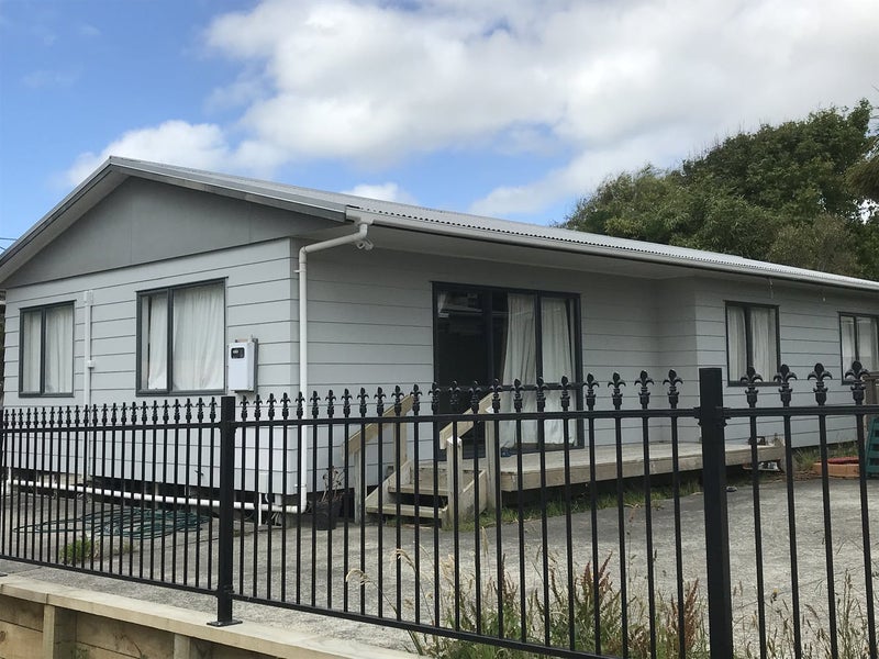 3B Mungavin Avenue, Ranui, Porirua - Carousel 1