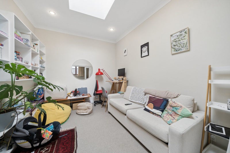 14 Emmett Street, Newtown, Wellington - Carousel 2