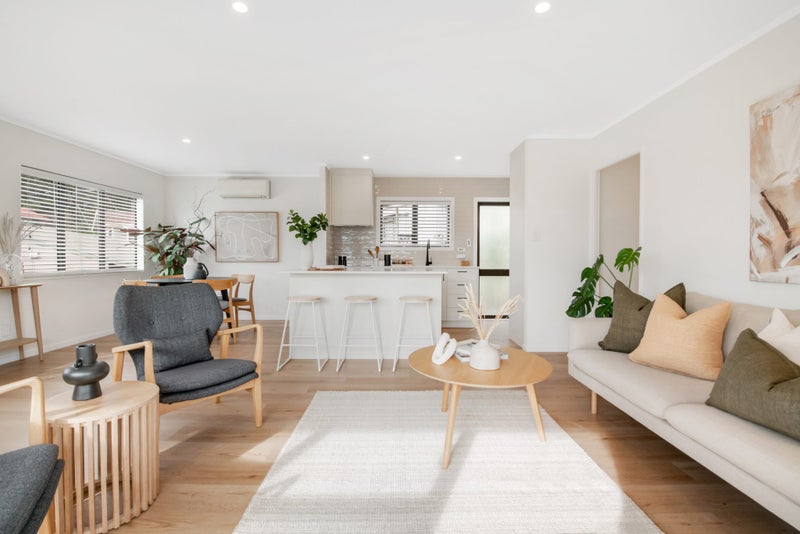 11 Randal Place, Bayview, Auckland - Carousel 2