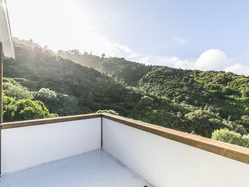 16 Ramphal Terrace, Khandallah, Wellington - Carousel 26