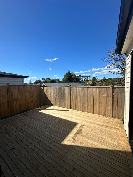 70 Commodore Drive, Lynfield, Auckland - Carousel 17