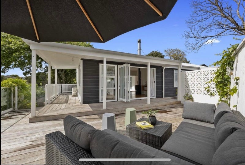 12 Honnor Place, Hurdon, New Plymouth - Carousel 1