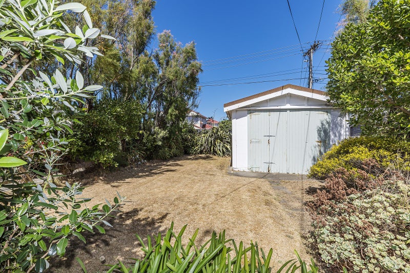 124 Apu Crescent, Lyall Bay, Wellington - Carousel 2