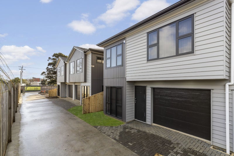 4/15 Totara Road, Manurewa, Auckland - Carousel 2