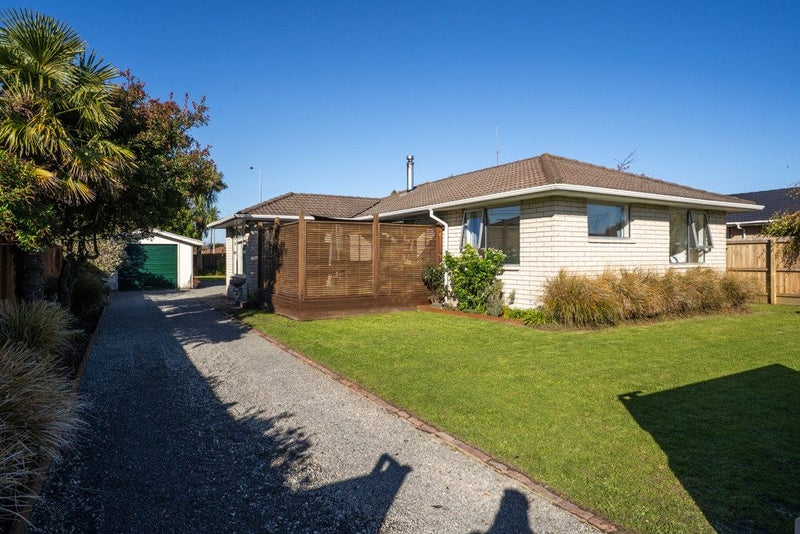 23 Pensacola Crescent, Broomfield, Christchurch - Carousel 1