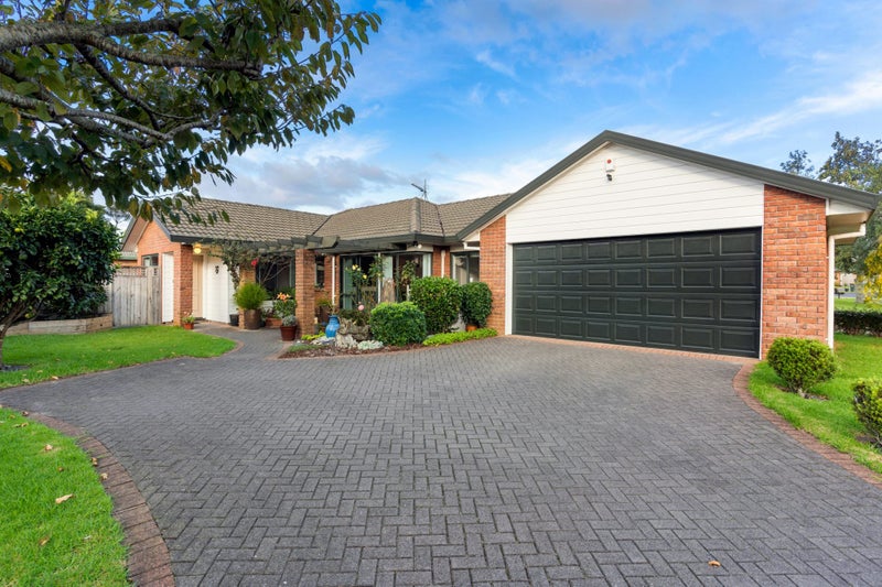 39 Sheriff Place, Randwick Park, Auckland - Carousel 1