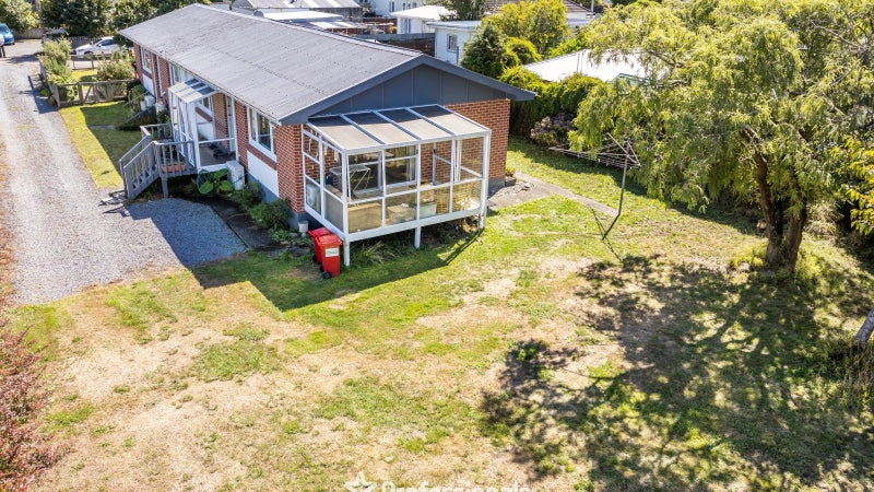 2/10 Hildreth Street, Trentham, Upper Hutt - Carousel 1