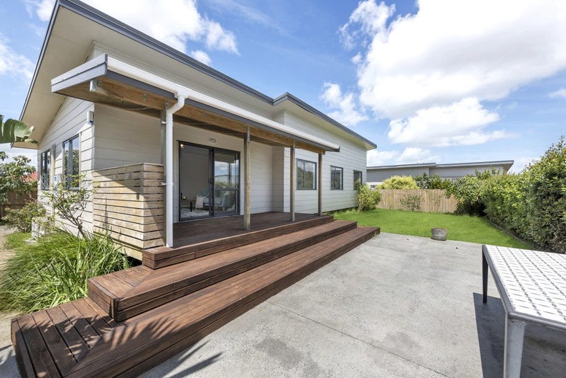 10 Umu Place, Mangere, Auckland - Carousel 1