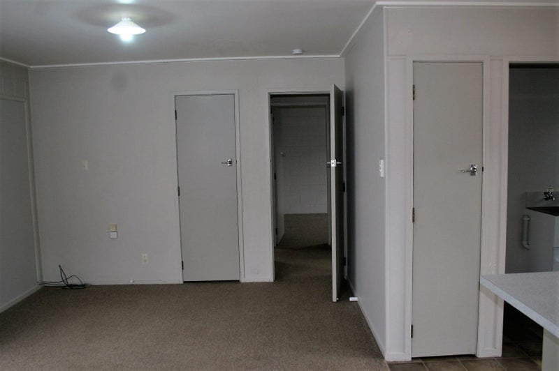 2A Tralee Place, Hillcrest, Hamilton - Carousel 2